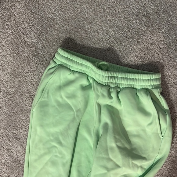 Fabletics sweat pants - Picture 2 of 3